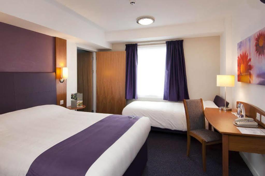 Premier Inn London Dagenham Exterior foto